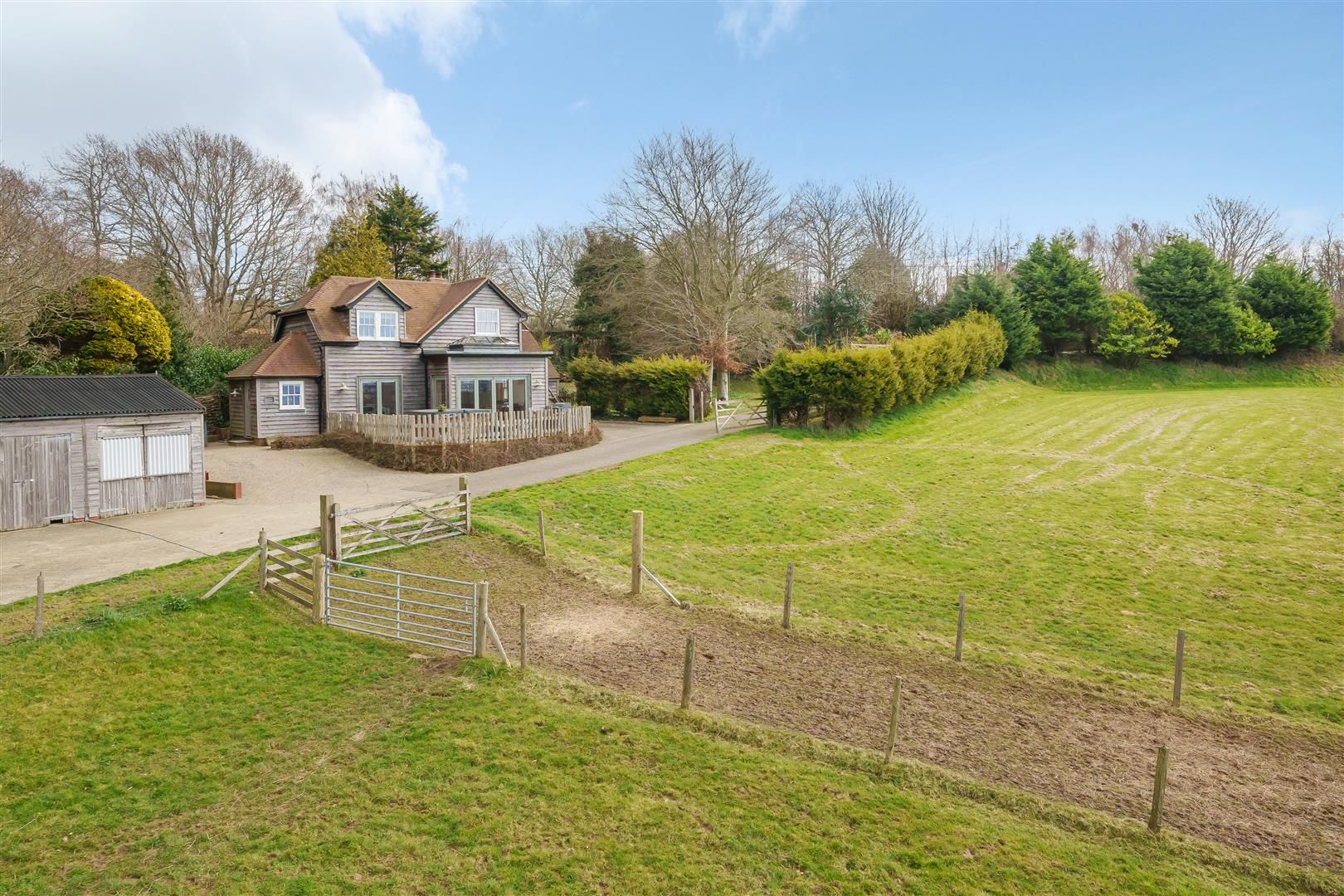4 bed equestrian property for sale in Lower Street, Ninfield, Battle