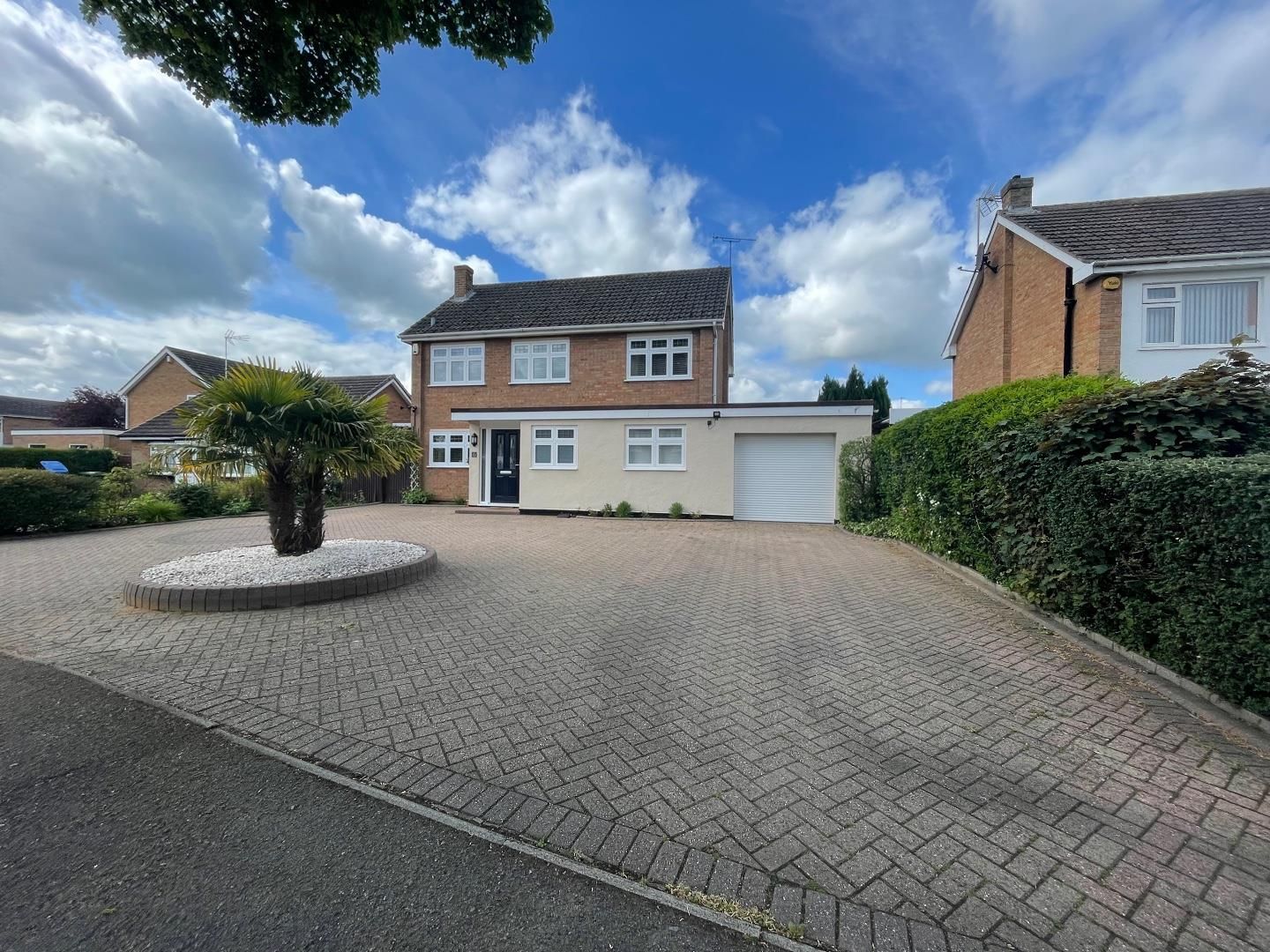 4 bed detached house for sale in Fawsley Leys, Rugby CV22 Zoopla