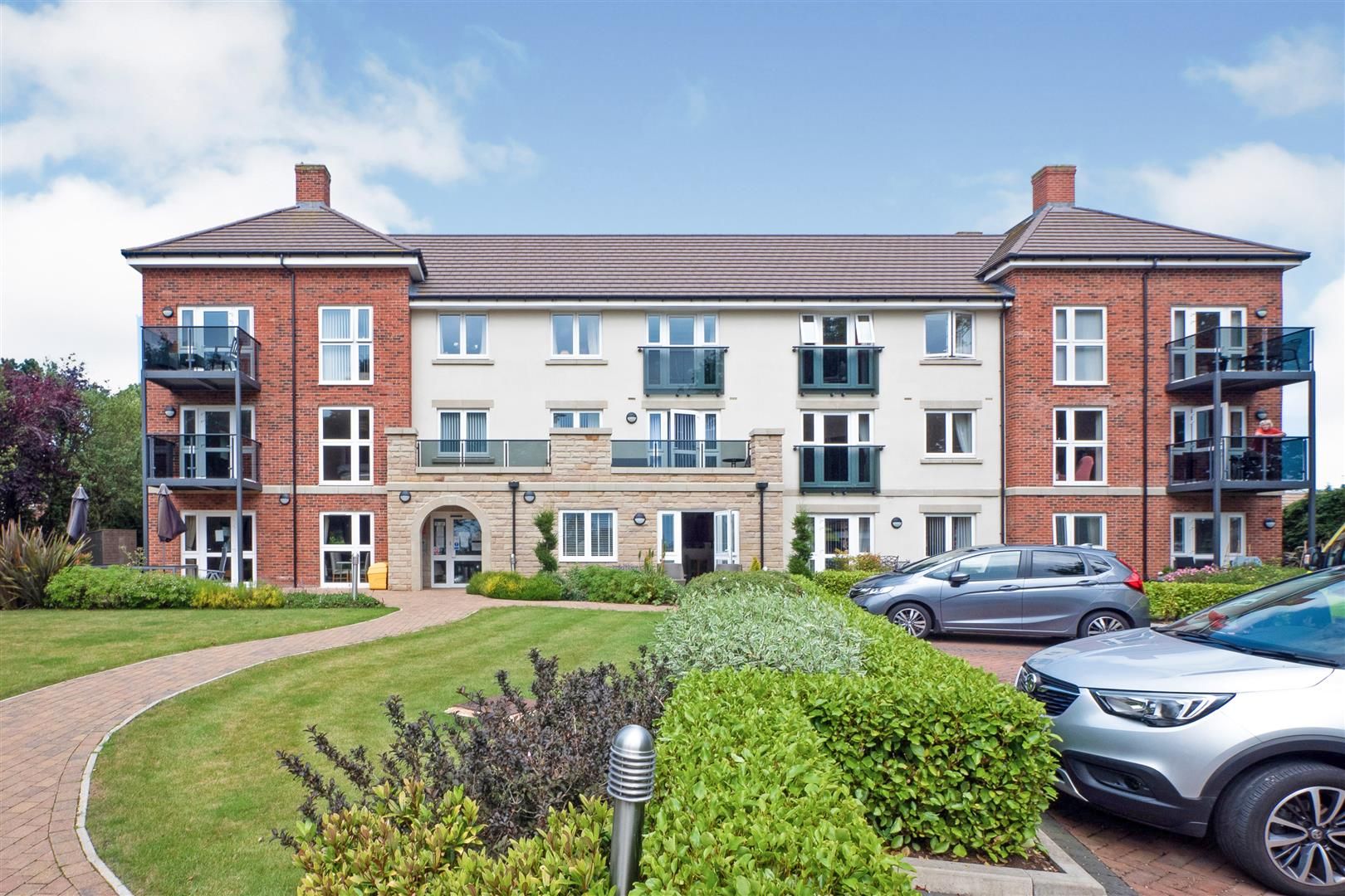 2 bed flat for sale in Chestnut Court, Martongate, Bridlington YO16