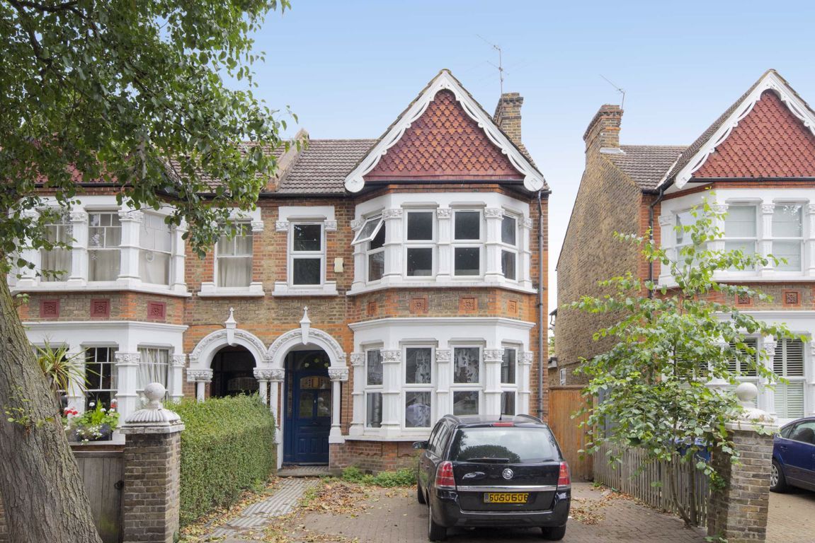 4 bed property for sale in St. James Avenue, London W13 Zoopla