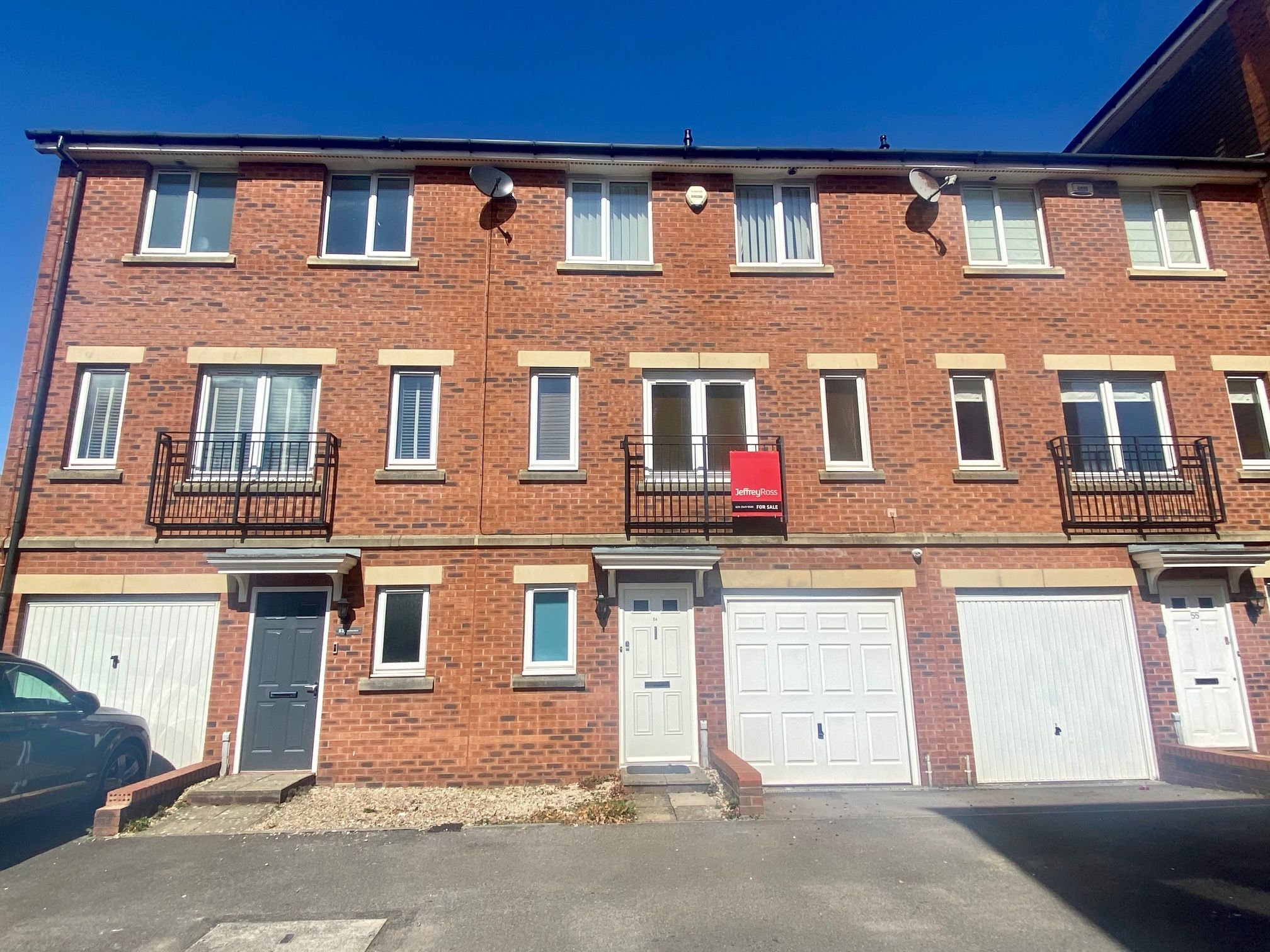 4 bed town house for sale in Clos Dewi Sant, Canton, Cardiff CF11 Zoopla