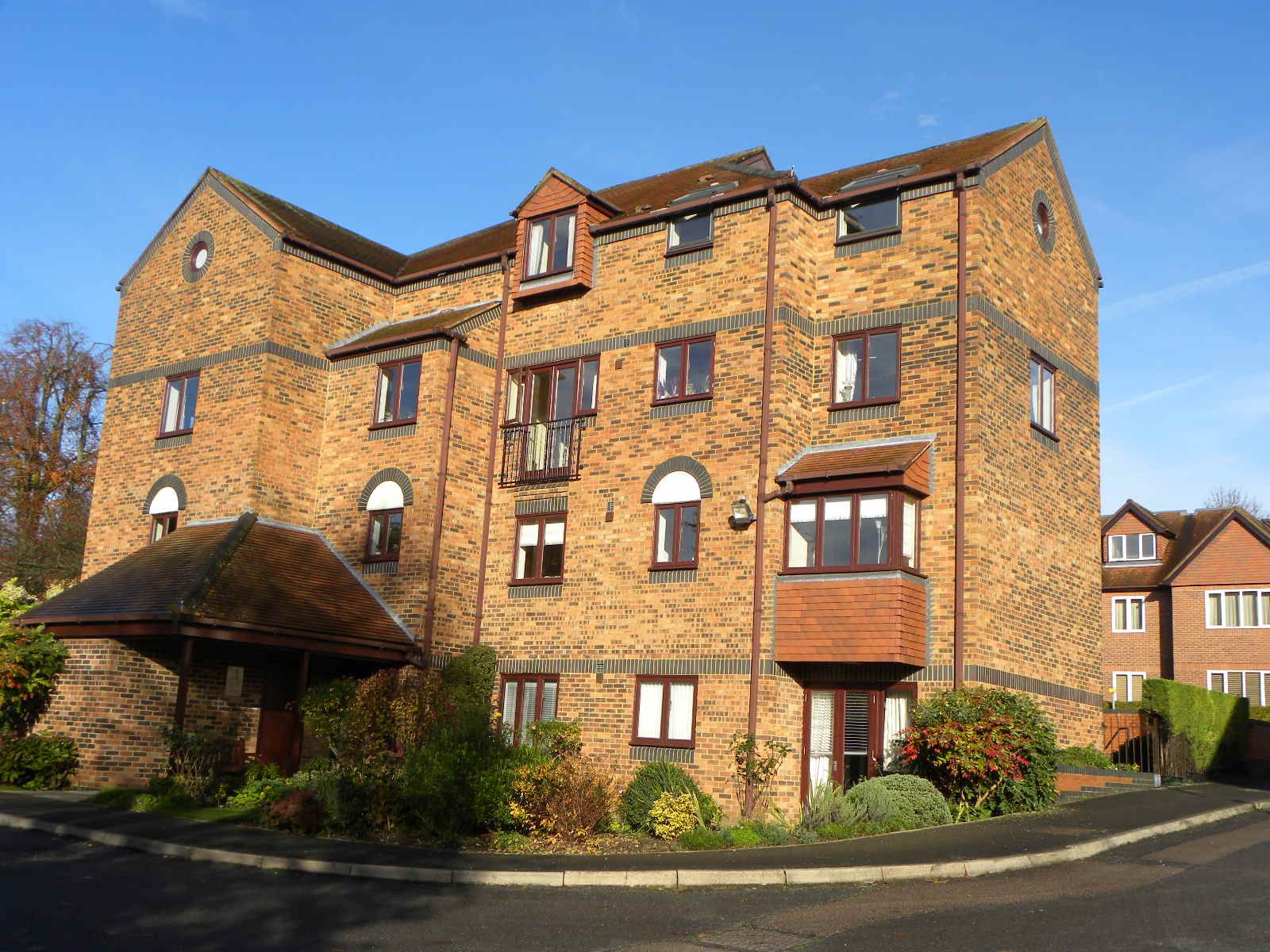 1 bed flat for sale in Belmont Hill, St. Albans, Herts. AL1 Zoopla
