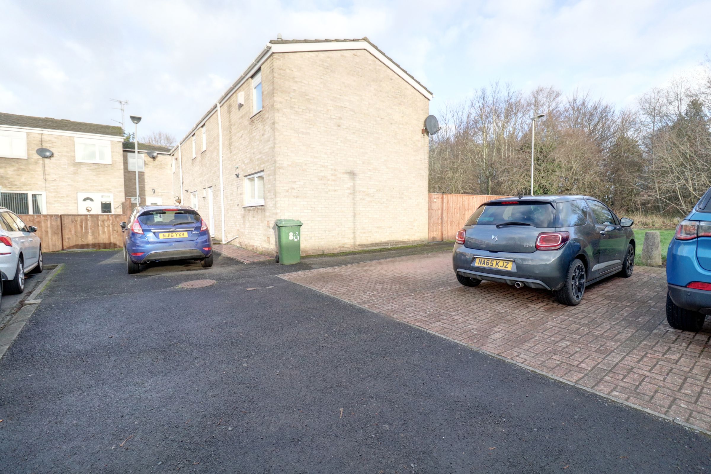 4 bed end terrace house for sale in Mortimer Chase, East Hartford