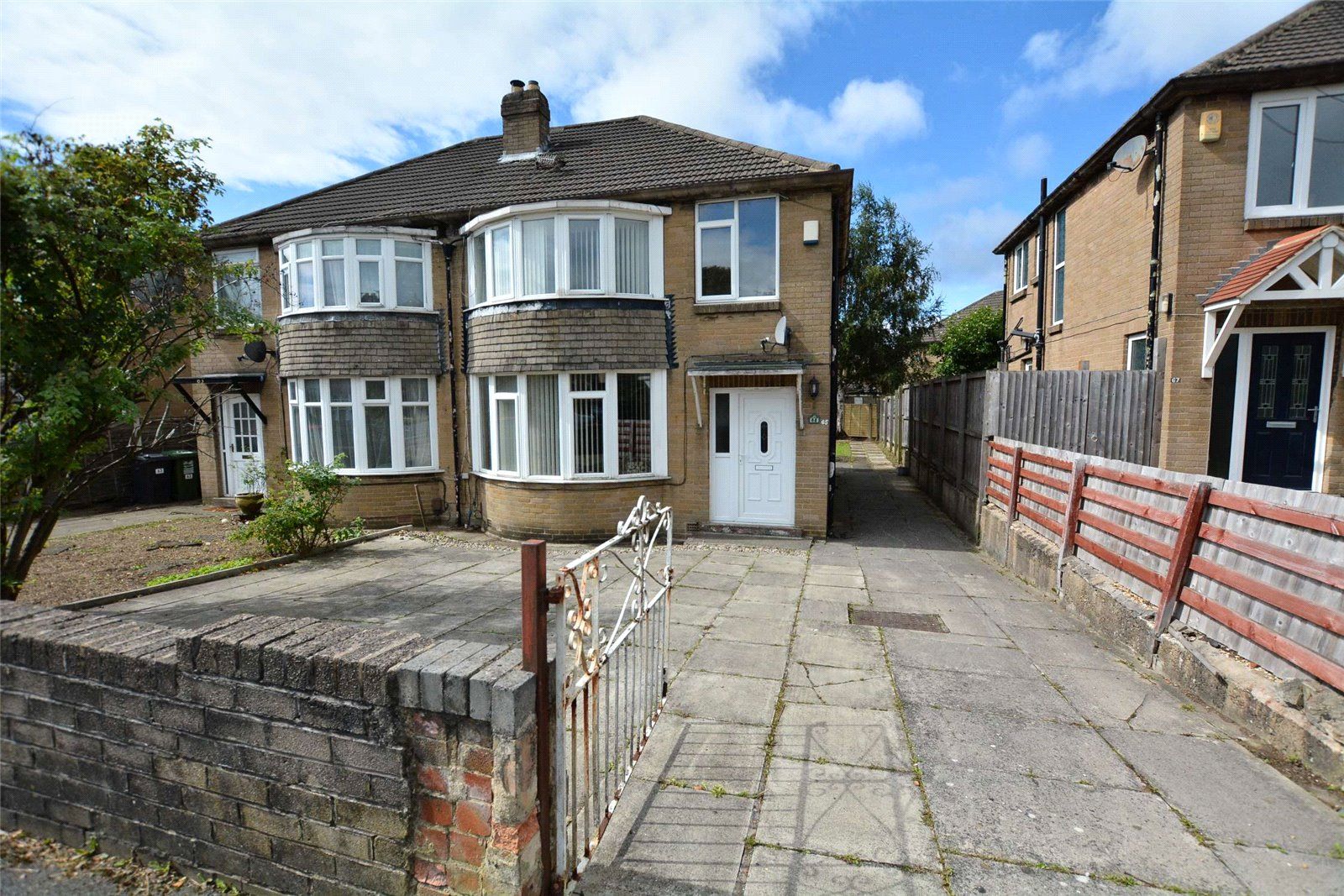 3 bed semidetached house for sale in Carr Manor View, Leeds, West