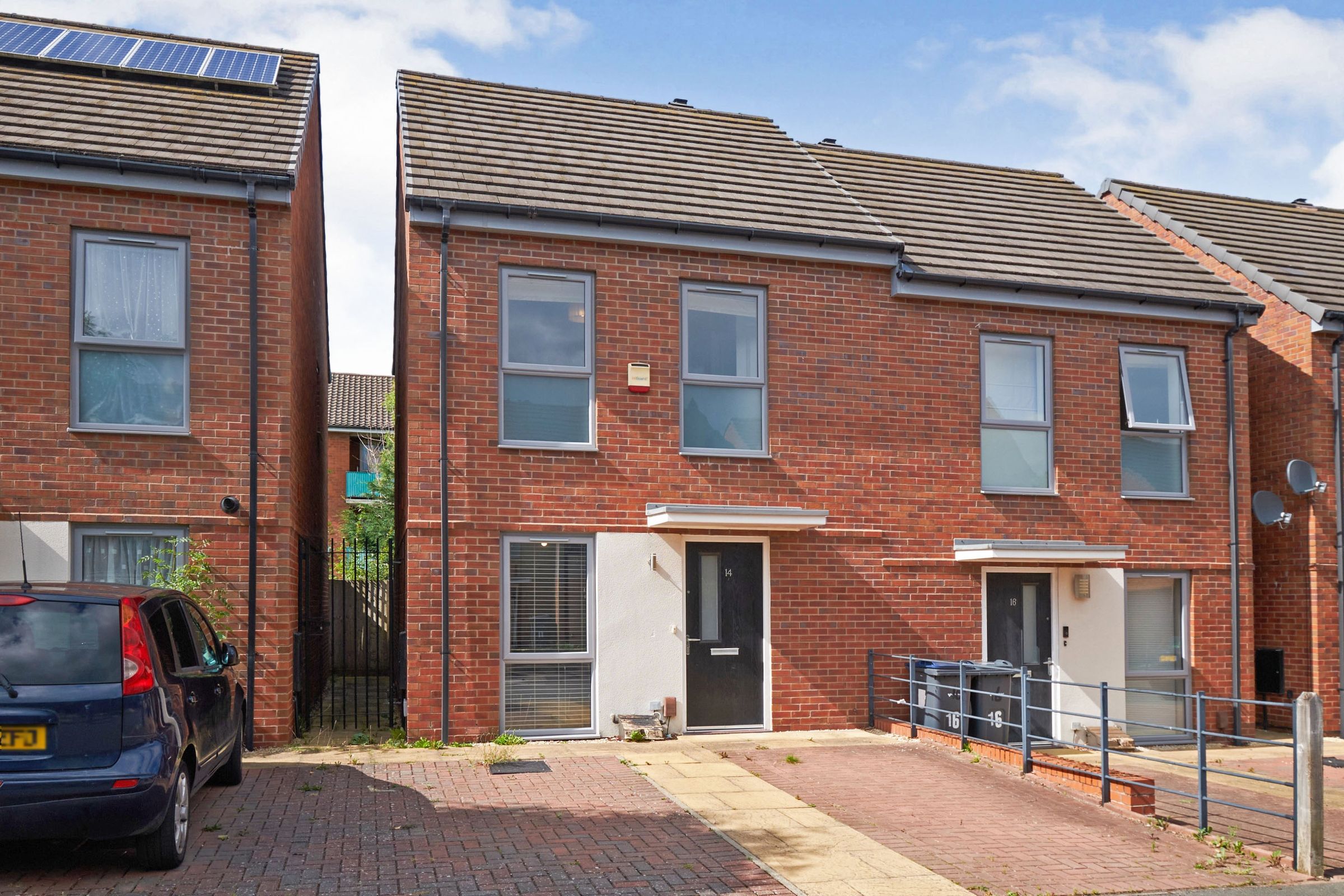 2 bed semidetached house for sale in Headley Croft, Birmingham B38