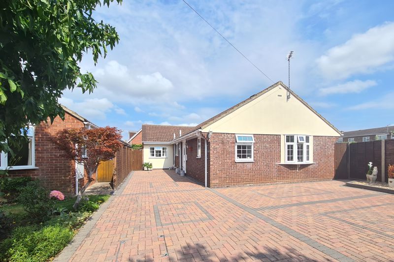 4 bed detached bungalow for sale in Titchfield Road, Stubbington