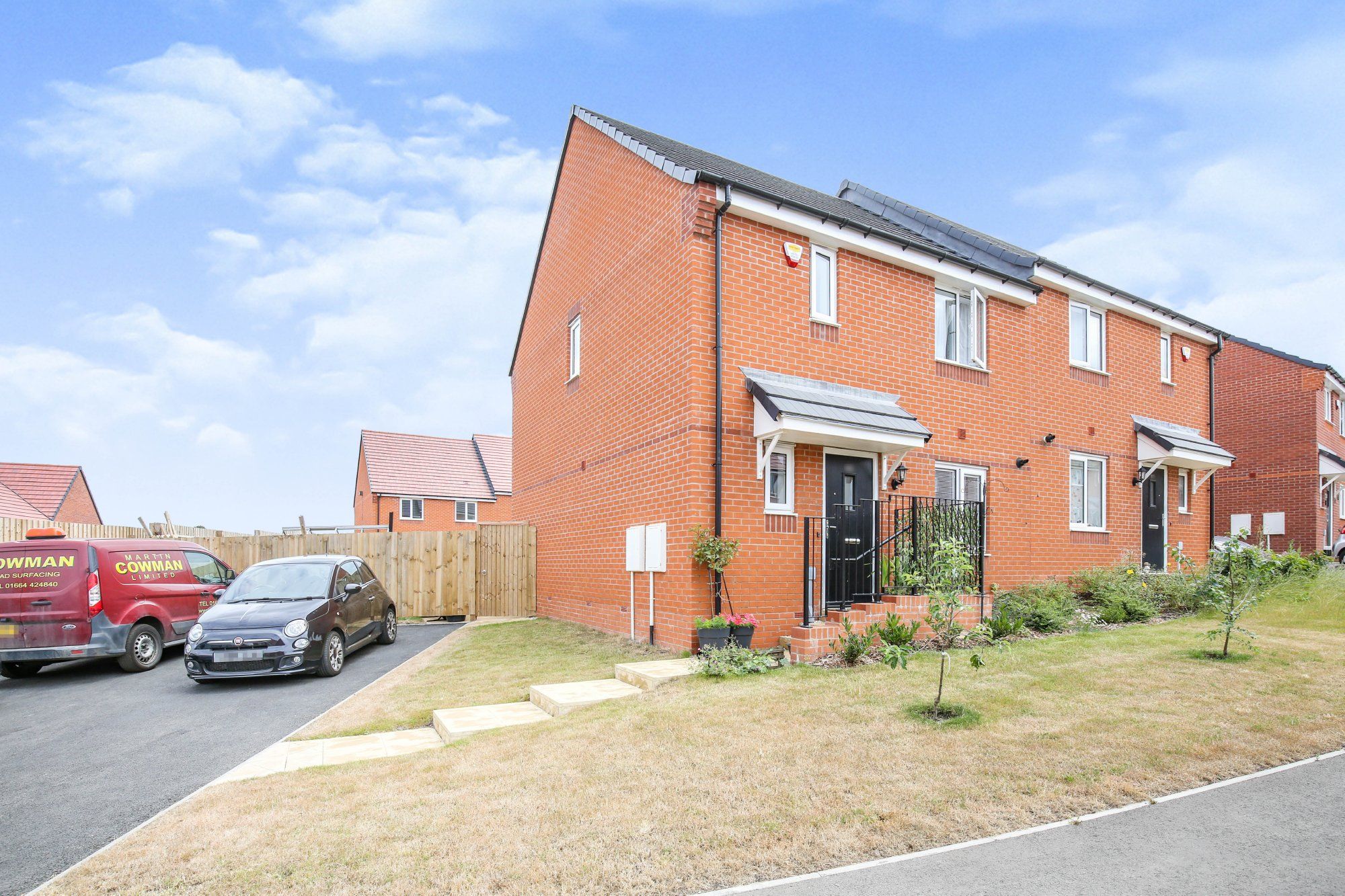 3 bed semidetached house for sale in Hastings Road, Grendon