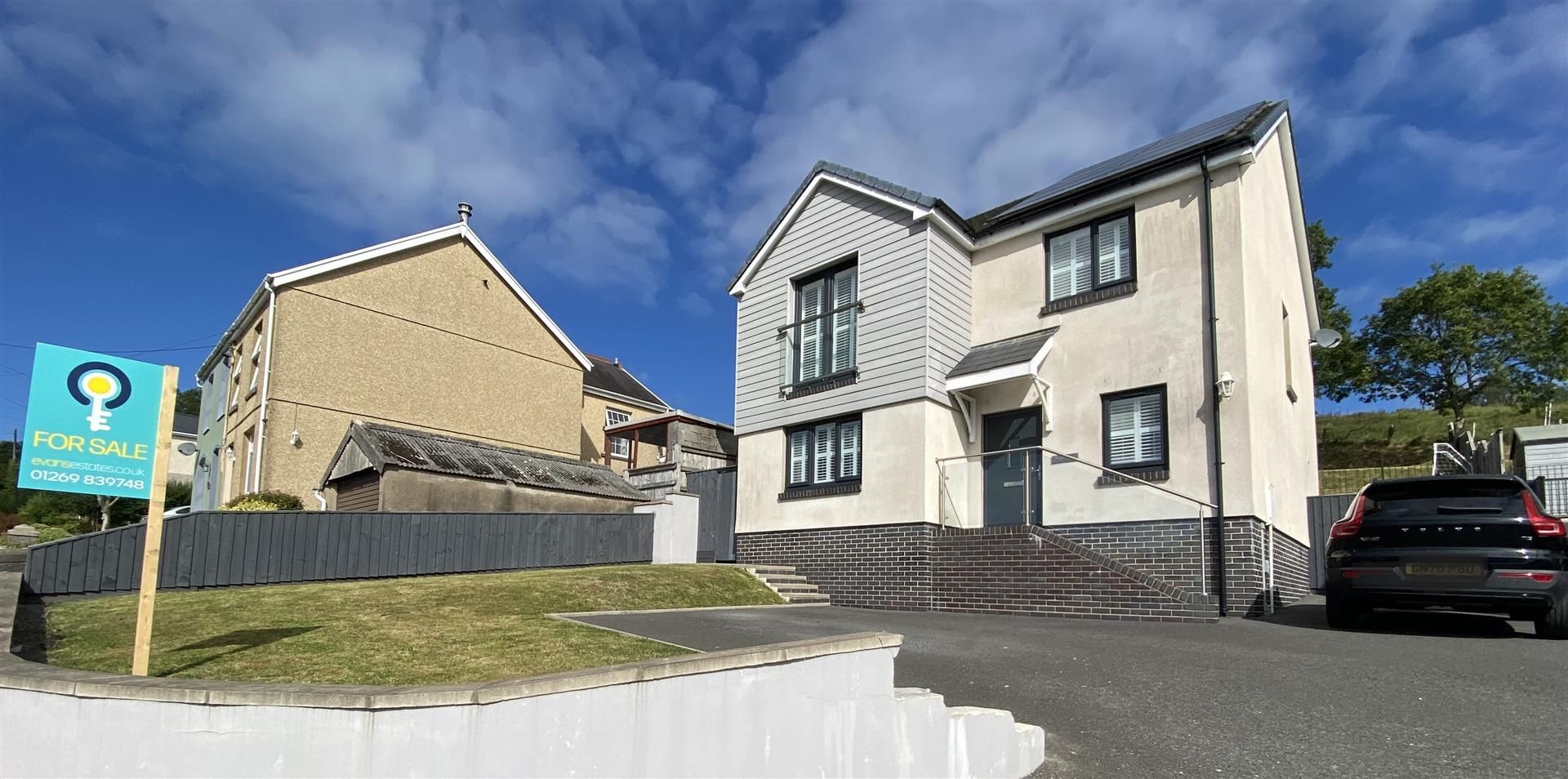 4 bed detached house for sale in Capel Seion Road, Drefach, Llanelli