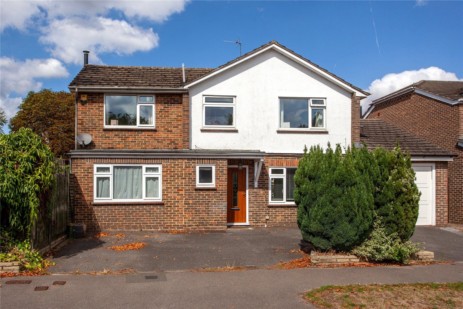 4 bed detached house for sale in Hermitage Drive, Twyford, Berkshire