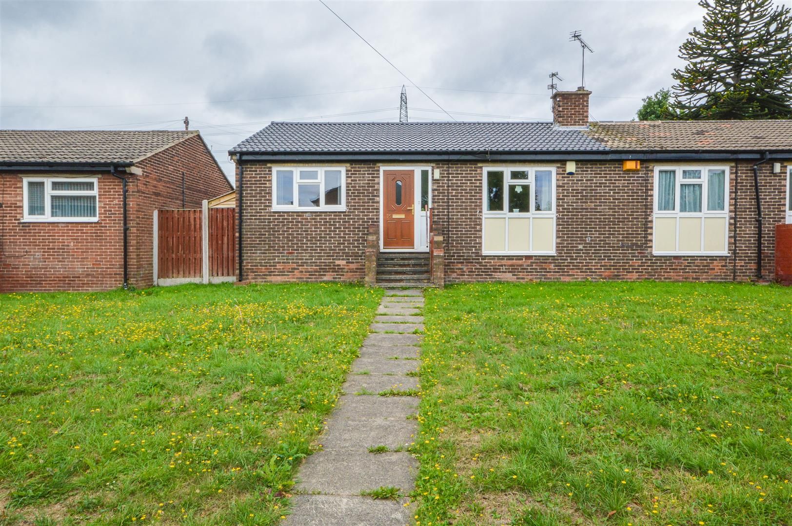 2 bed terraced bungalow for sale in Queensway, Normanton WF6 Zoopla