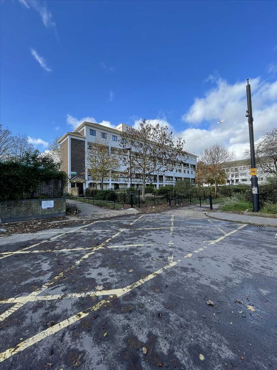 Summerwood Rd, Isleworth, Isleworth TW7  