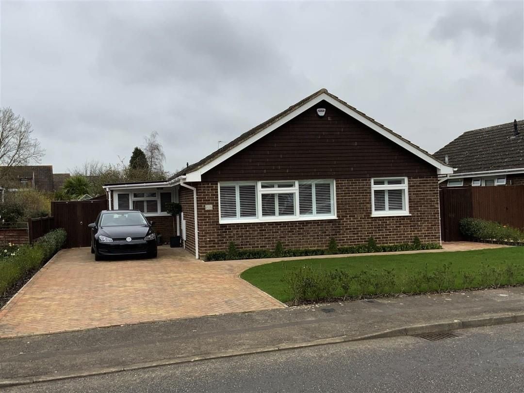 3 bed detached bungalow for sale in Kipling Drive, Newport Pagnell MK16