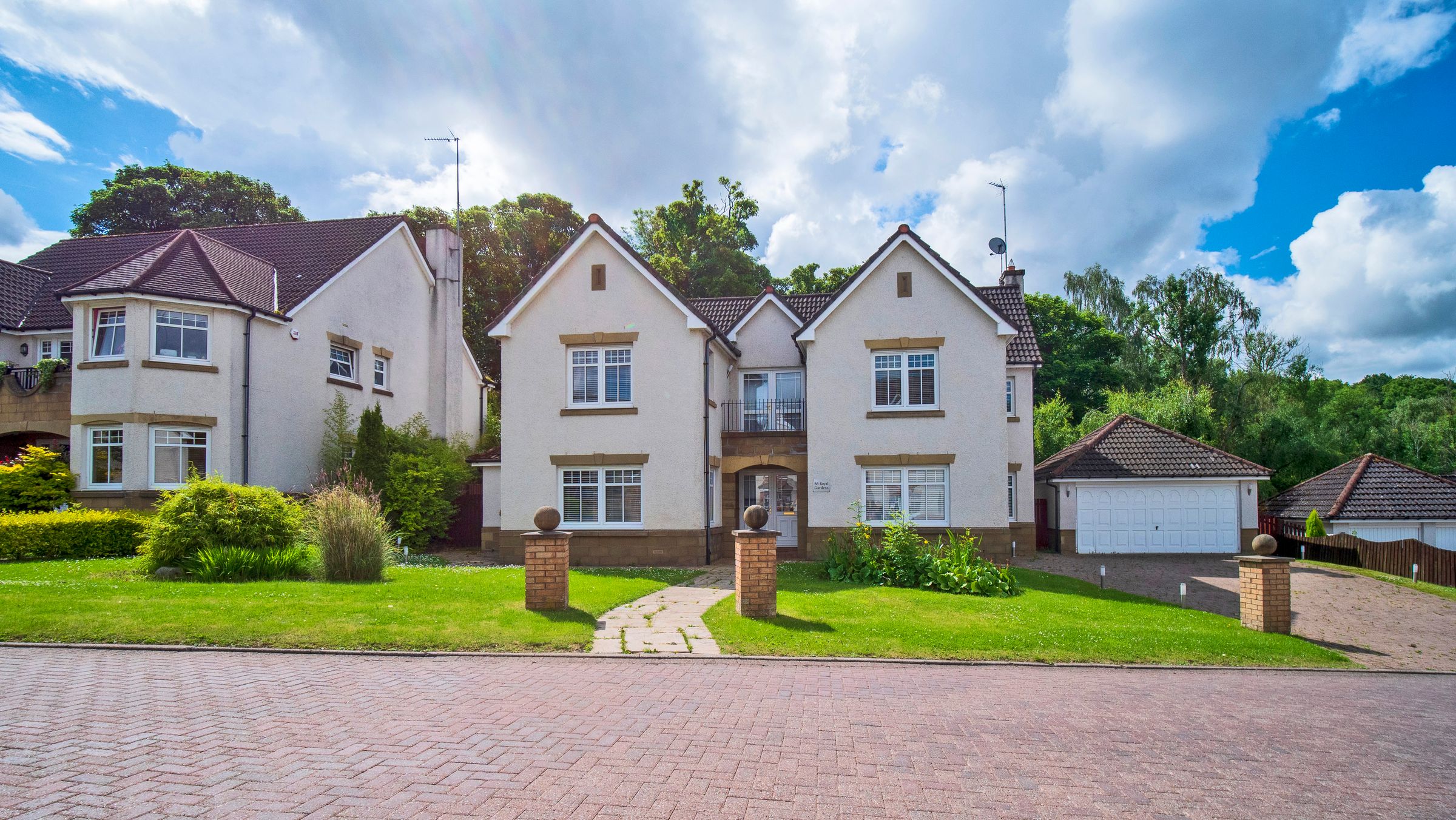 6 bed detached house for sale in Royal Gardens, Bothwell, Glasgow G71