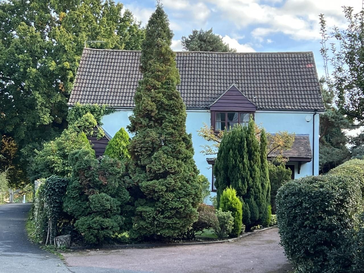 6 bed detached house for sale in Hall Lane, Shenfield, Brentwood CM15