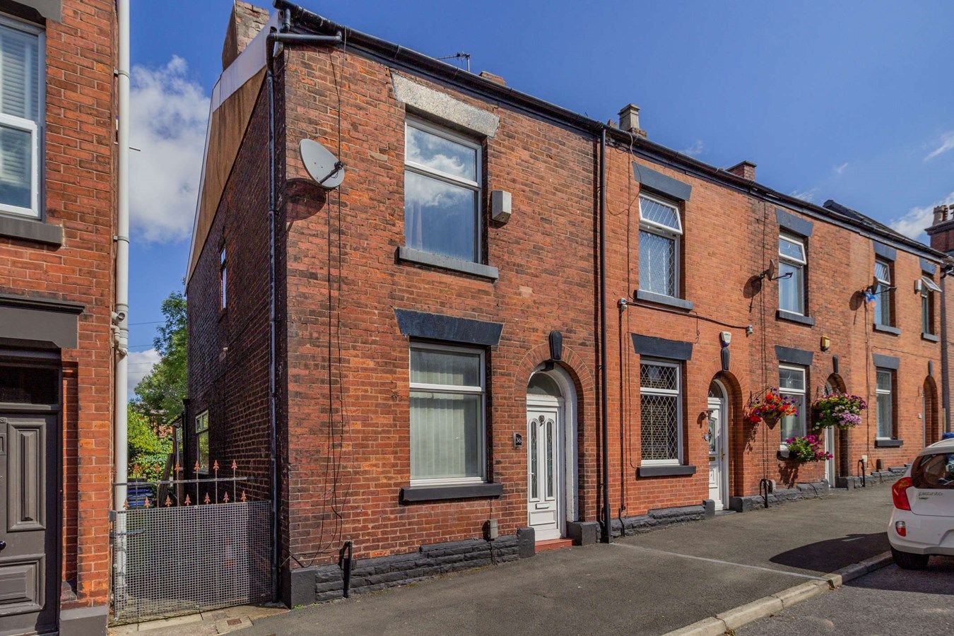 3 bed end terrace house for sale in Pickford Lane, Dukinfield SK16 Zoopla