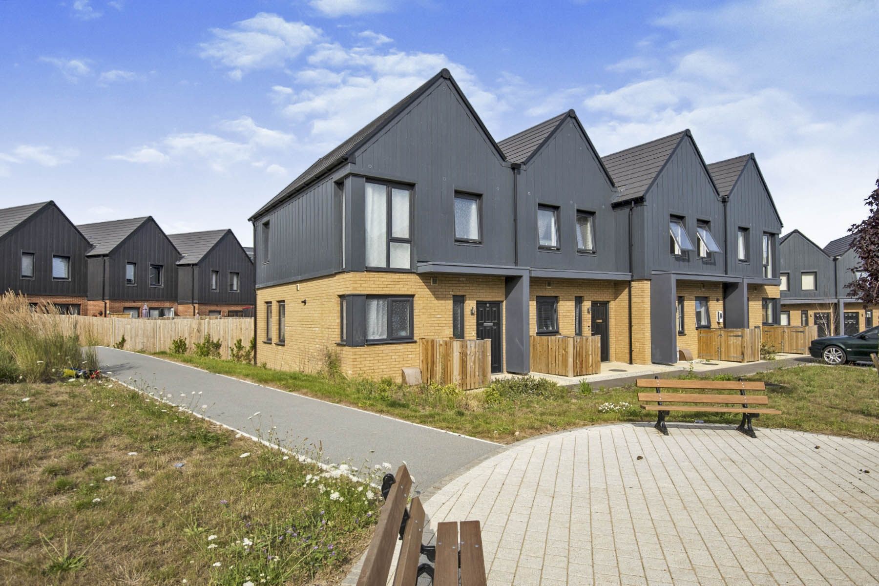 2 bed end terrace house for sale in Venus Close, Milton Regis