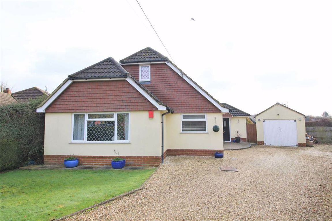 4 bed detached house for sale in High Ridge Crescent, New Milton
