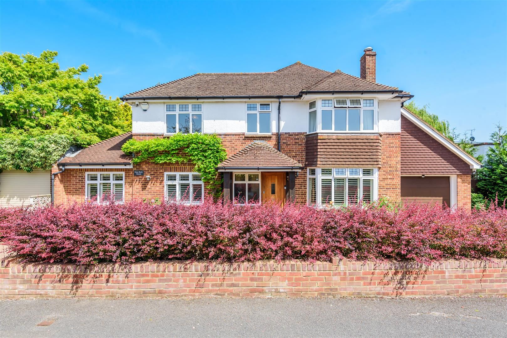 4 bed property for sale in Close, East Horsley, Leatherhead