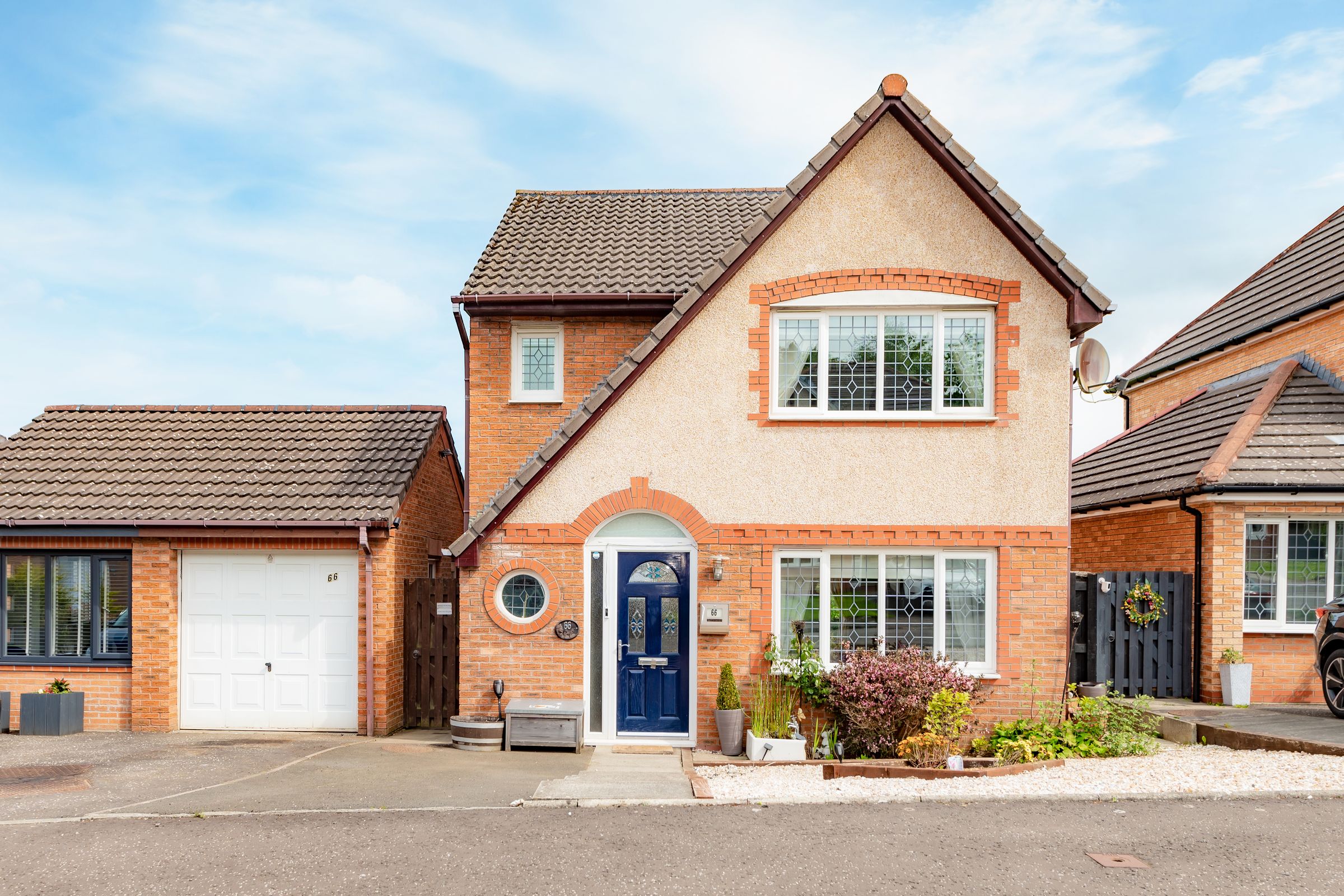 3 bed detached house for sale in 66 Craigs Crescent, Rumford FK2 Zoopla