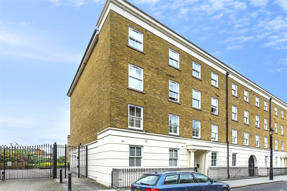 2 bed flat to rent in Bentham House, Falmouth Road, London SE1 Zoopla
