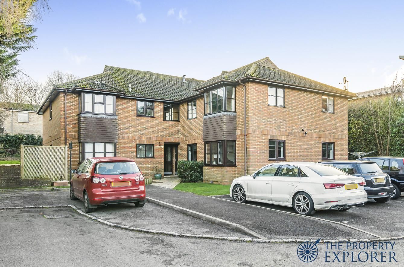 2 bed flat for sale in Lawrence Dale Court, Basingstoke RG21 Zoopla