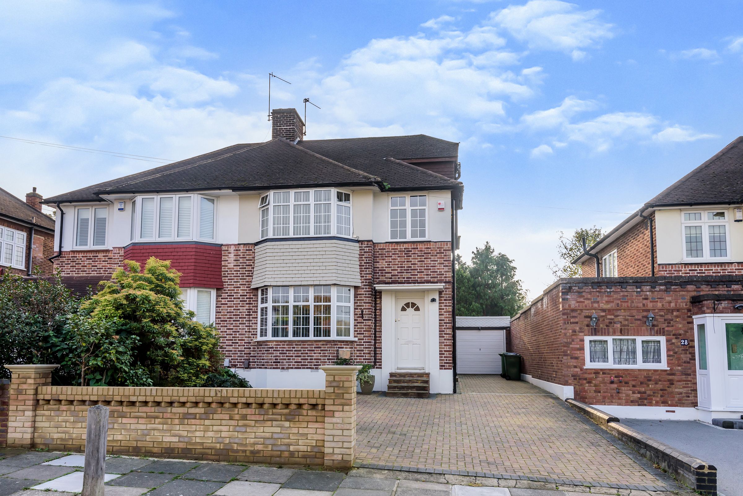 4 bed semidetached house for sale in West Hallowes, London SE9 Zoopla