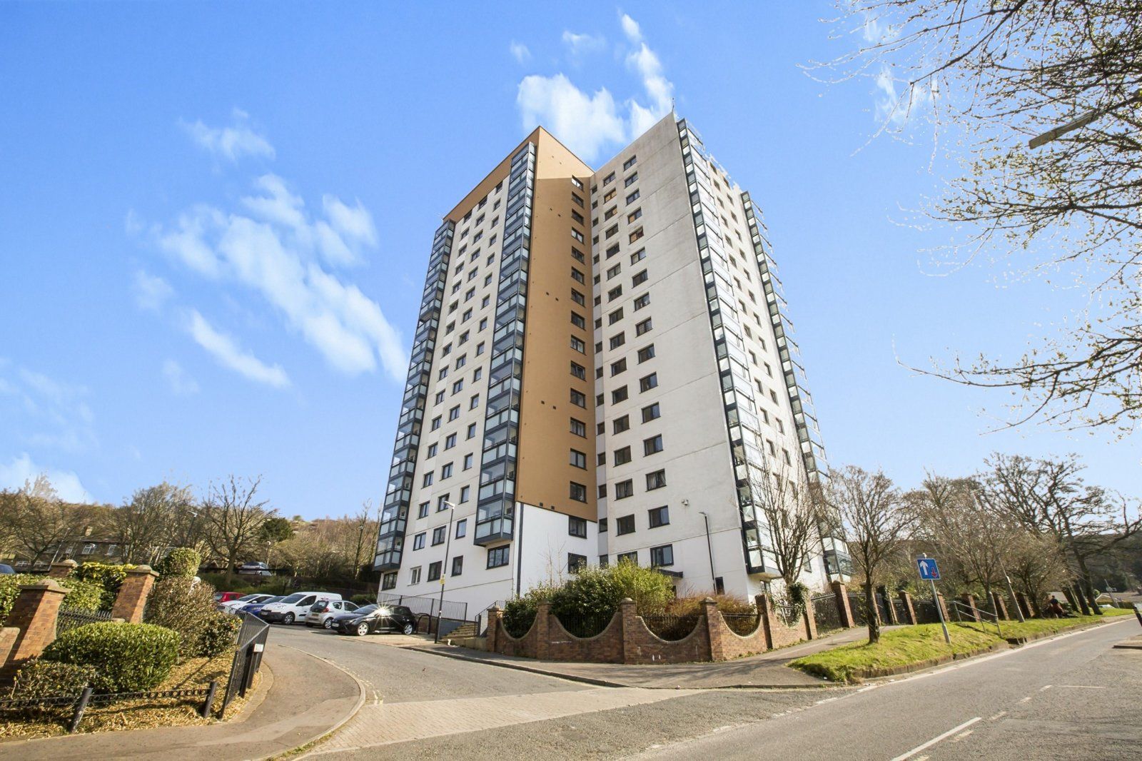 2 bed flat to rent in Wheatley Court, Halifax, West Yorkshire HX2 Zoopla