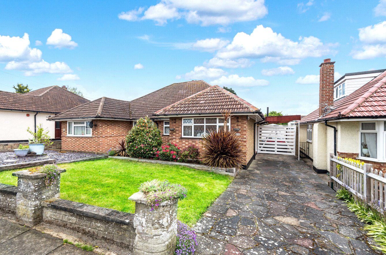 2 bed bungalow for sale in Axtaine Road, Orpington BR5 Zoopla