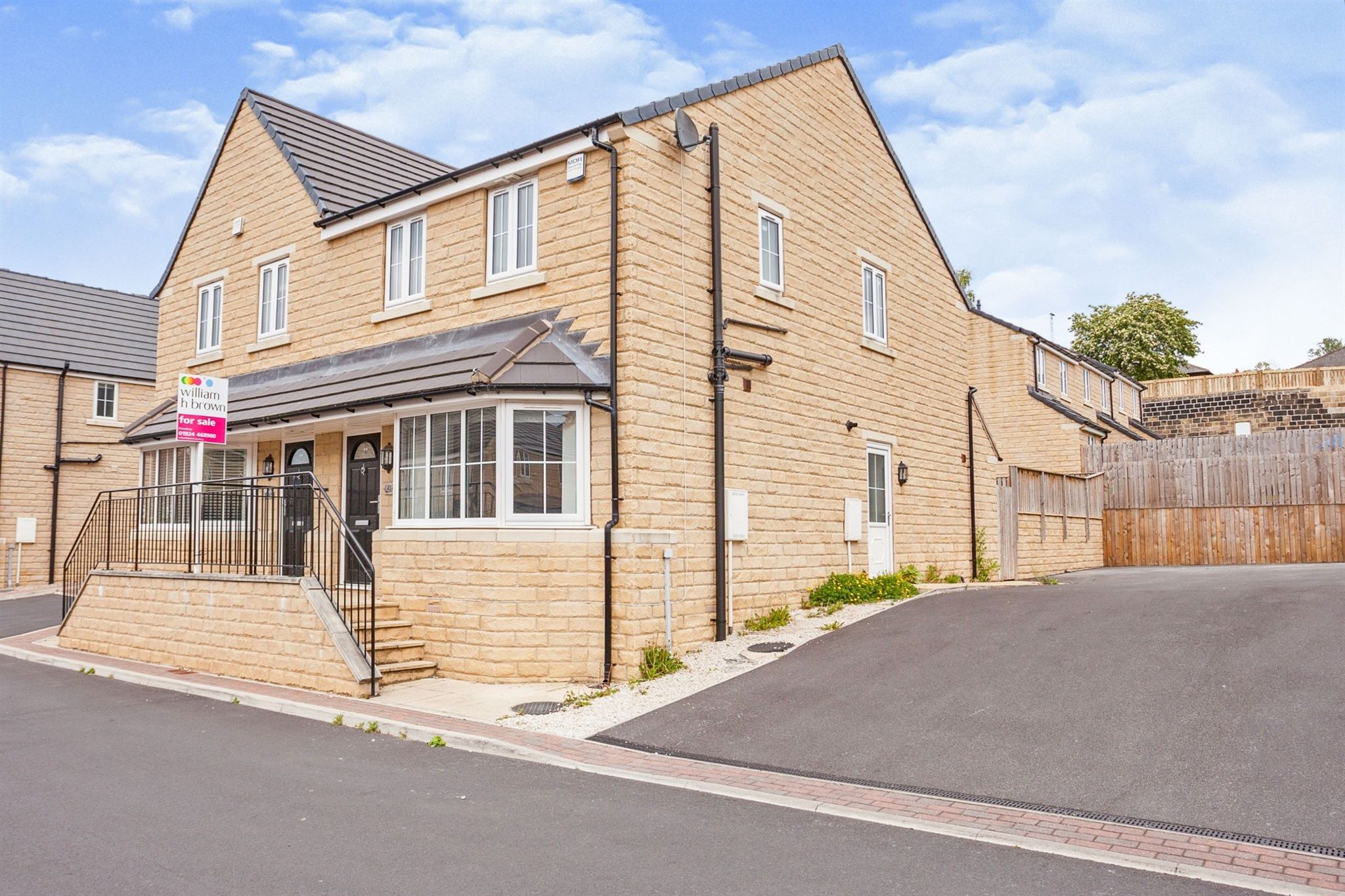 3 bed semidetached house for sale in Meadow Bank, Dewsbury WF13 Zoopla