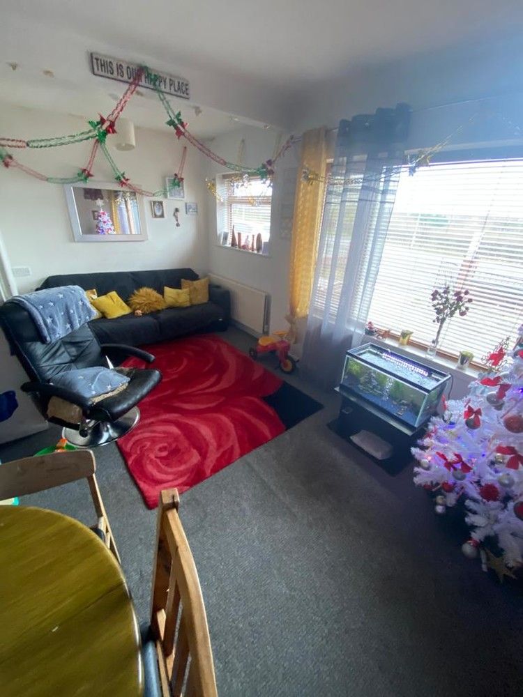 3 bed semidetached house for sale in Chell Heath Road, StokeOnTrent