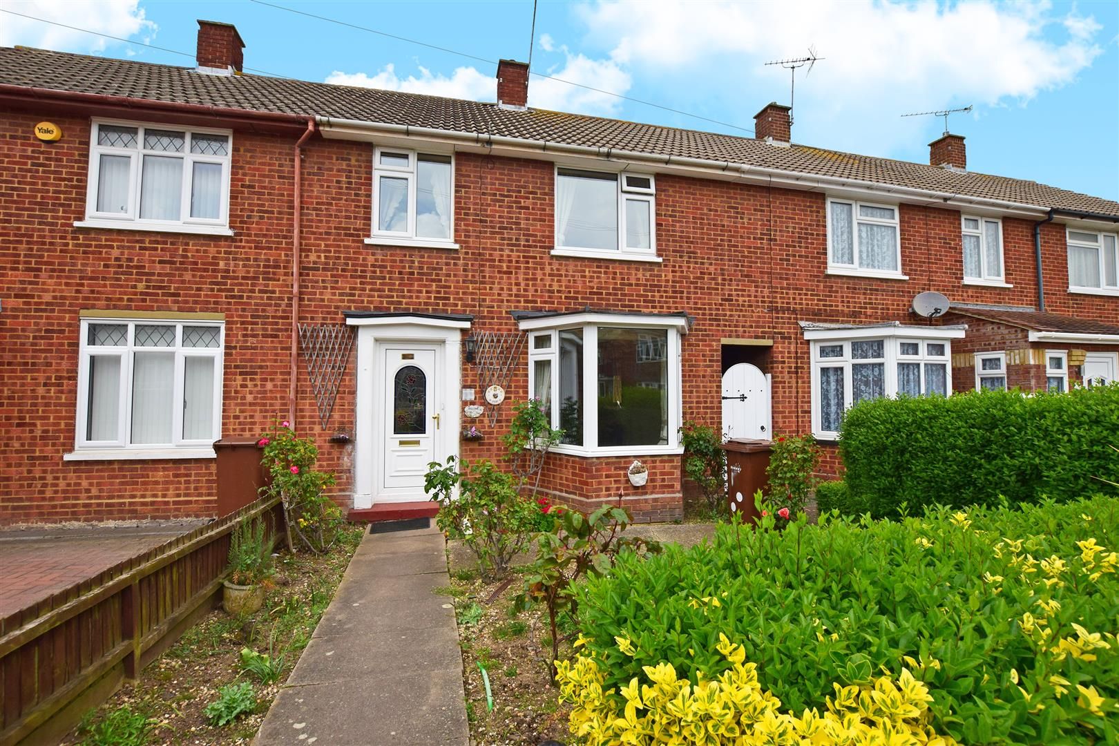 3 Bed Terraced House For Sale In Russells Avenue Rainham Gillingham