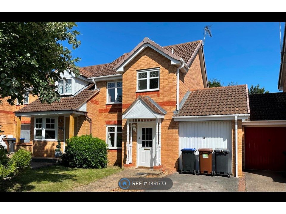 2 bed semidetached house to rent in Riverstone Way, Northampton NN4