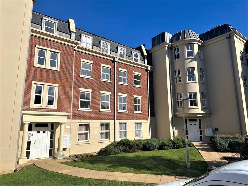 2 bed flat for sale in London Road, Gloucester GL1 Zoopla
