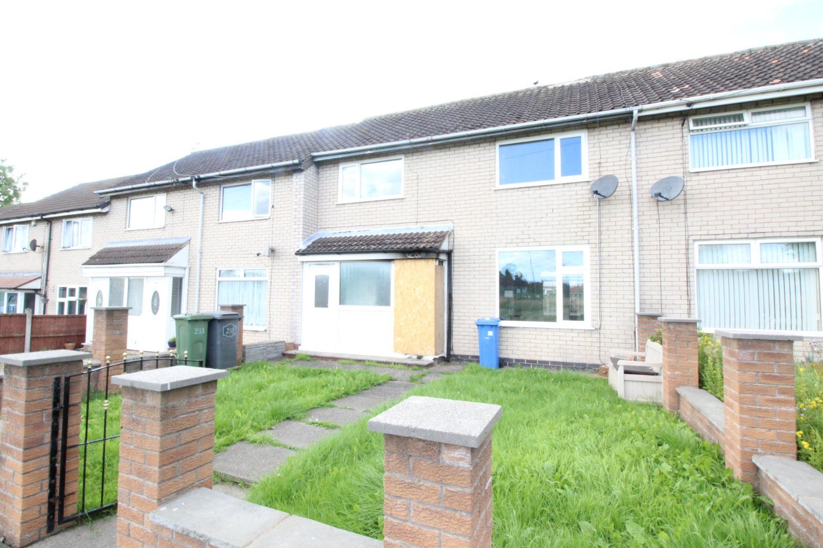 3 bed terraced house for sale in Hattersley Road West, Hyde, Greater