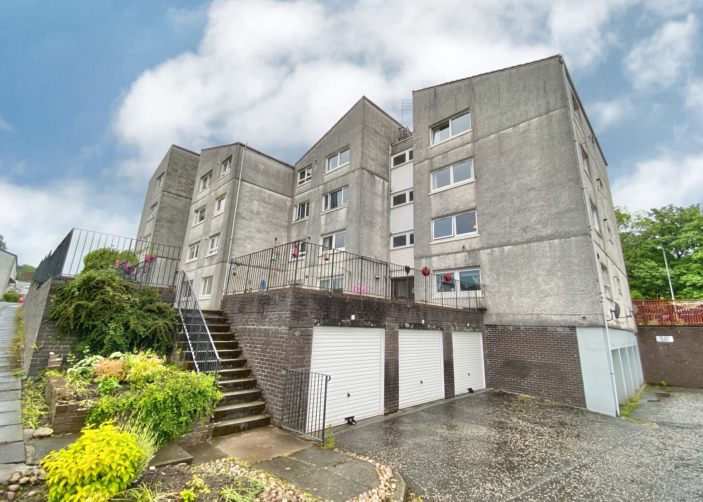 2 bed flat for sale in Allander Road, Milngavie, East Dunbartonshire