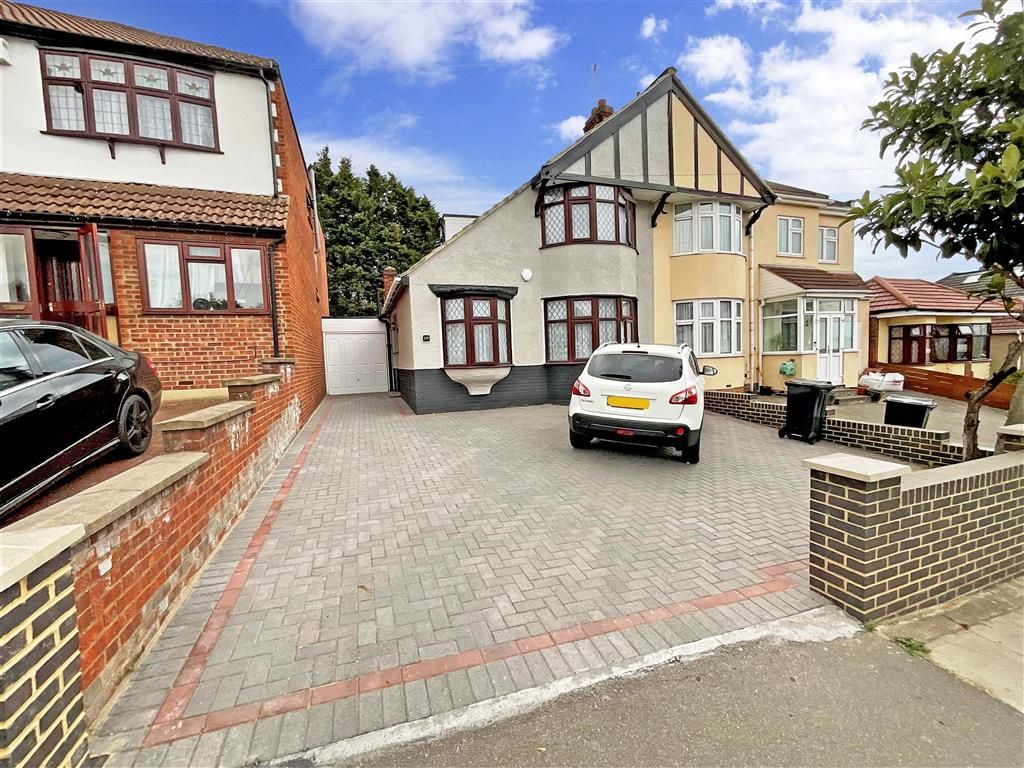 3 bed semidetached house for sale in Clayhall Avenue, Clayhall, Ilford