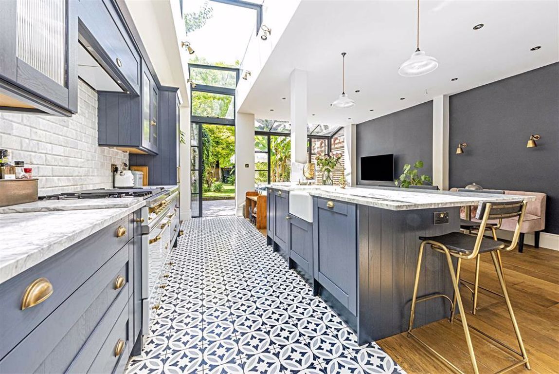 4 bed property for sale in Kingston Road, Teddington TW11 Zoopla