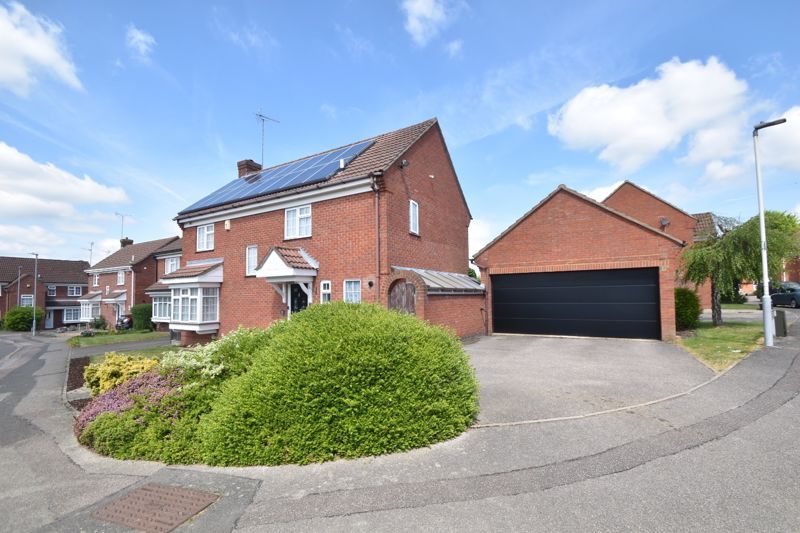 4 bed detached house for sale in Cromer Way, Luton LU2 Zoopla