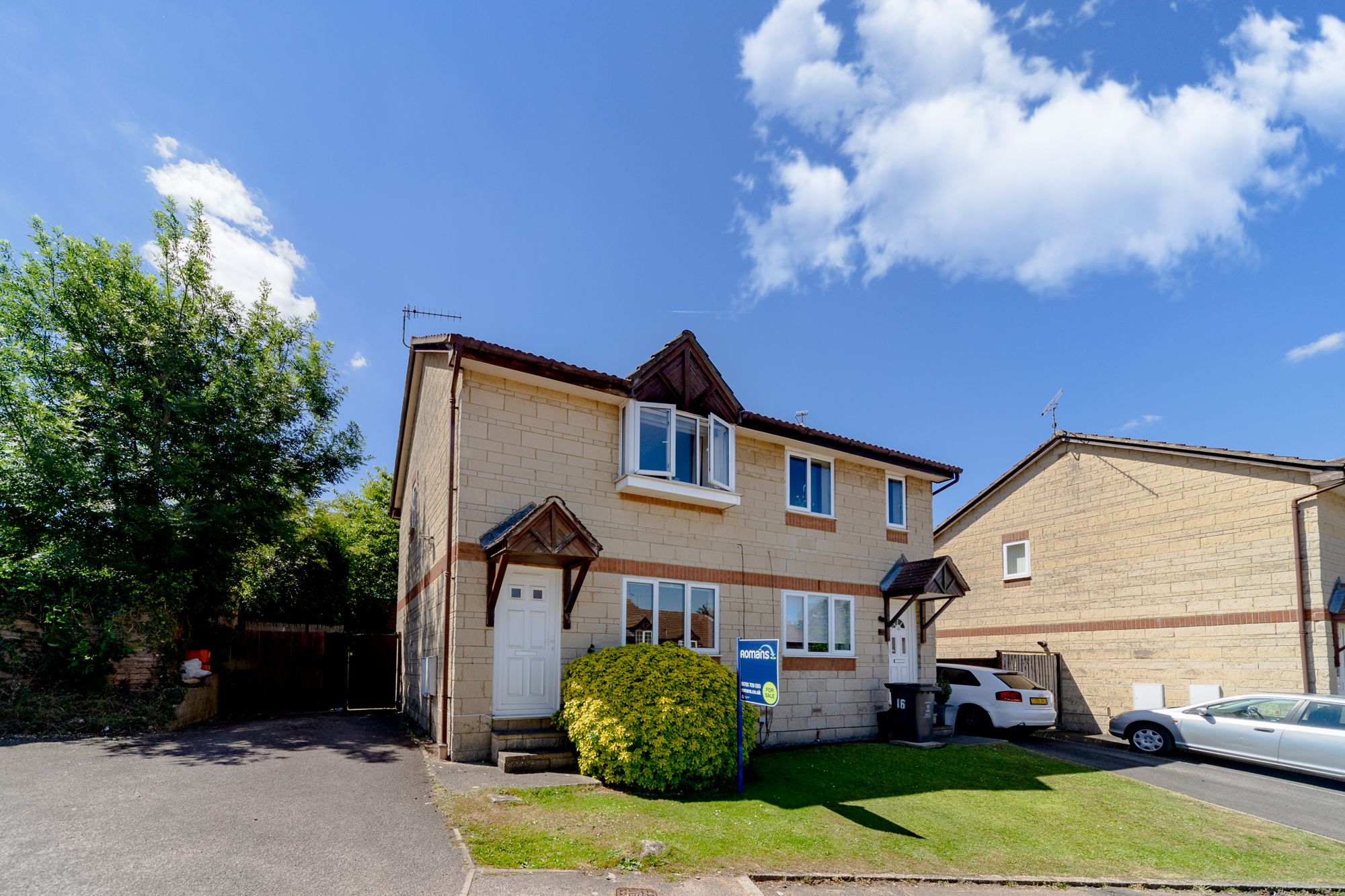 2 bed semidetached house for sale in Clover Park, Swindon, Wiltshire