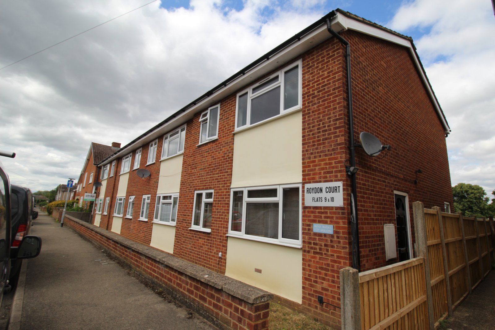 1 bed for sale in Hythe Park Road, Egham, Surrey TW20 Zoopla