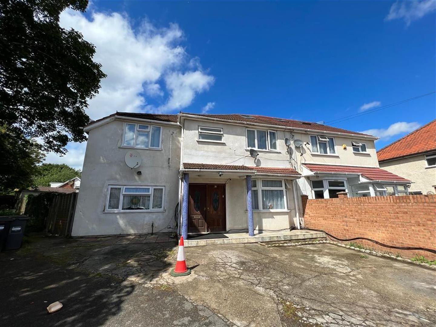 9 bed semidetached house for sale in Walnut Tree Road, Hounslow TW5 Zoopla