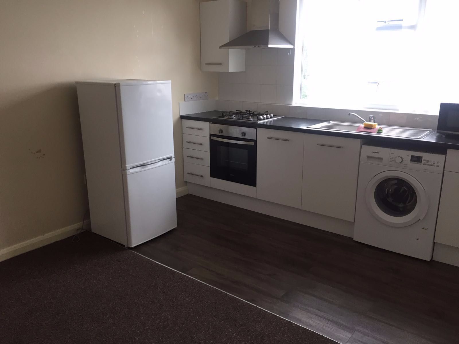1 bed flat to rent in Green Lane, Dagenham RM8 Zoopla