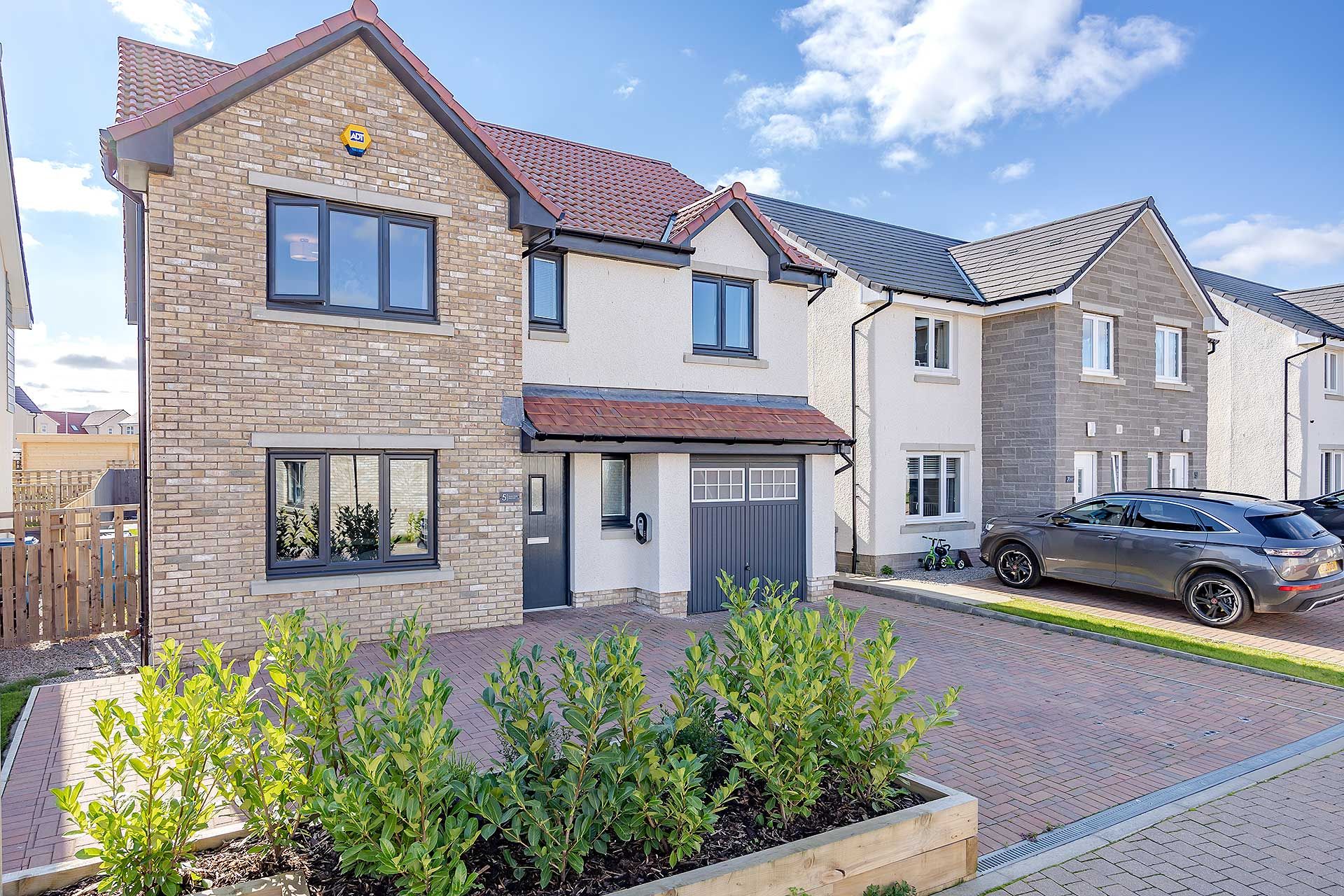 4 bed detached house for sale in Seven Wells Crescent, East Calder