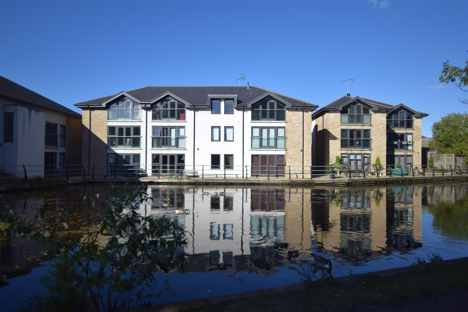 2 bed flat to rent in Lockside View, Stalybridge SK15 Zoopla