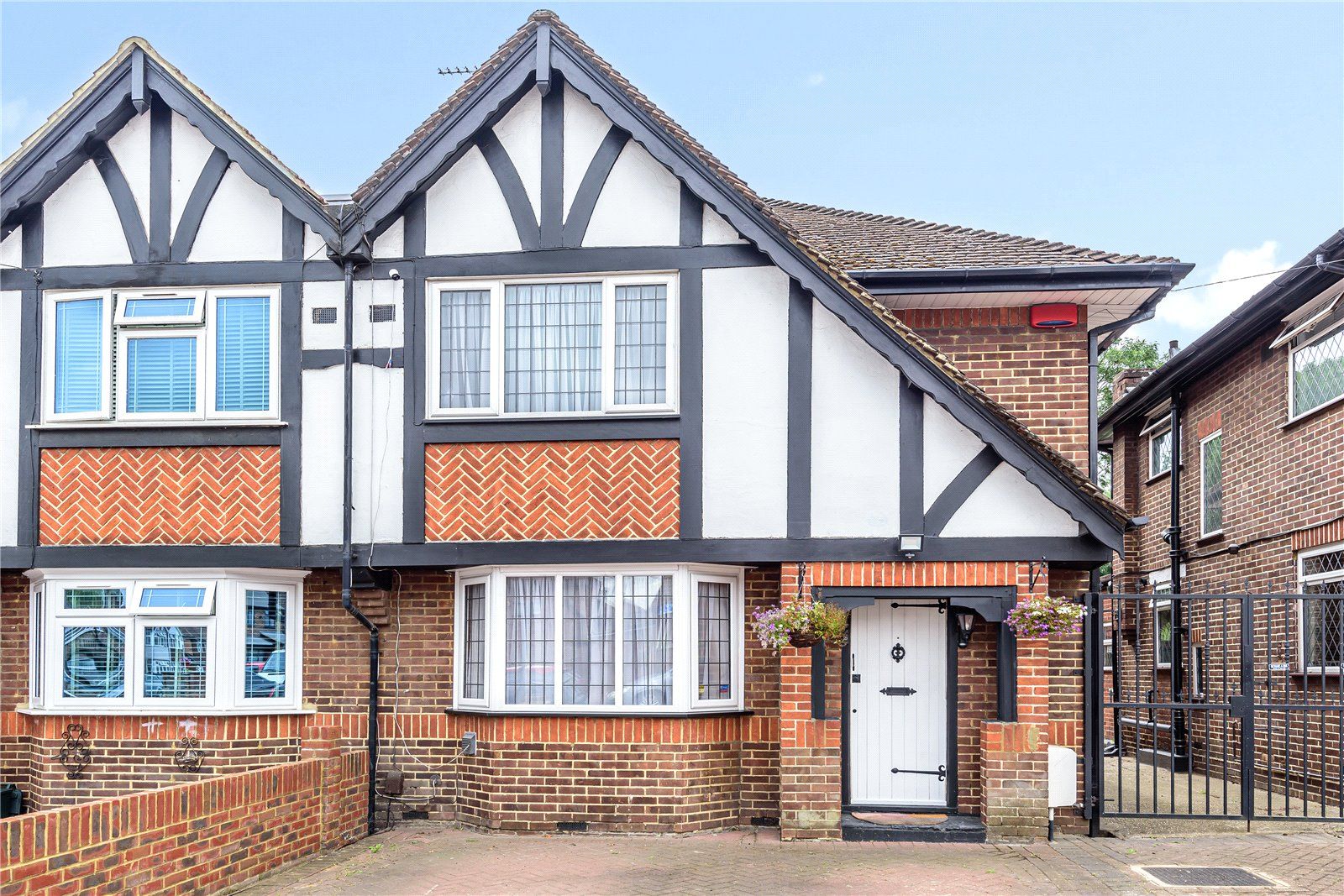 4 bed semidetached house for sale in Roseville Road, Hayes, Middlesex