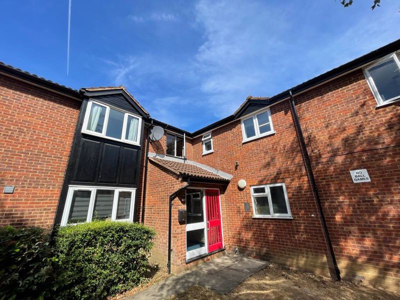 1 bed flat to rent in Springwood Crescent, Edgware HA8 Zoopla