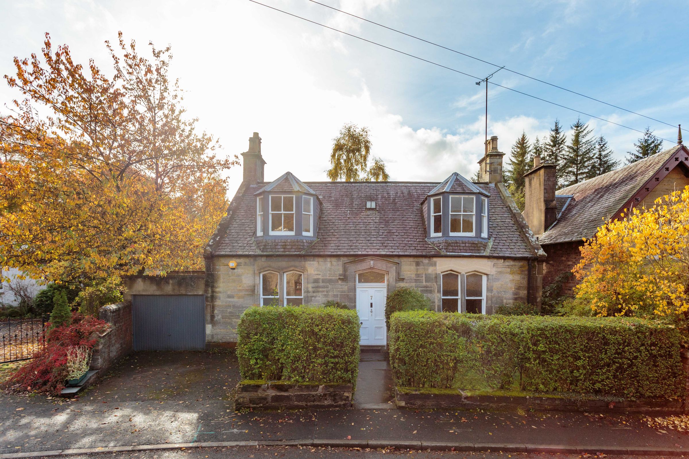 5 bed property for sale in 7 Pomathorn Road, Penicuik EH26 Zoopla