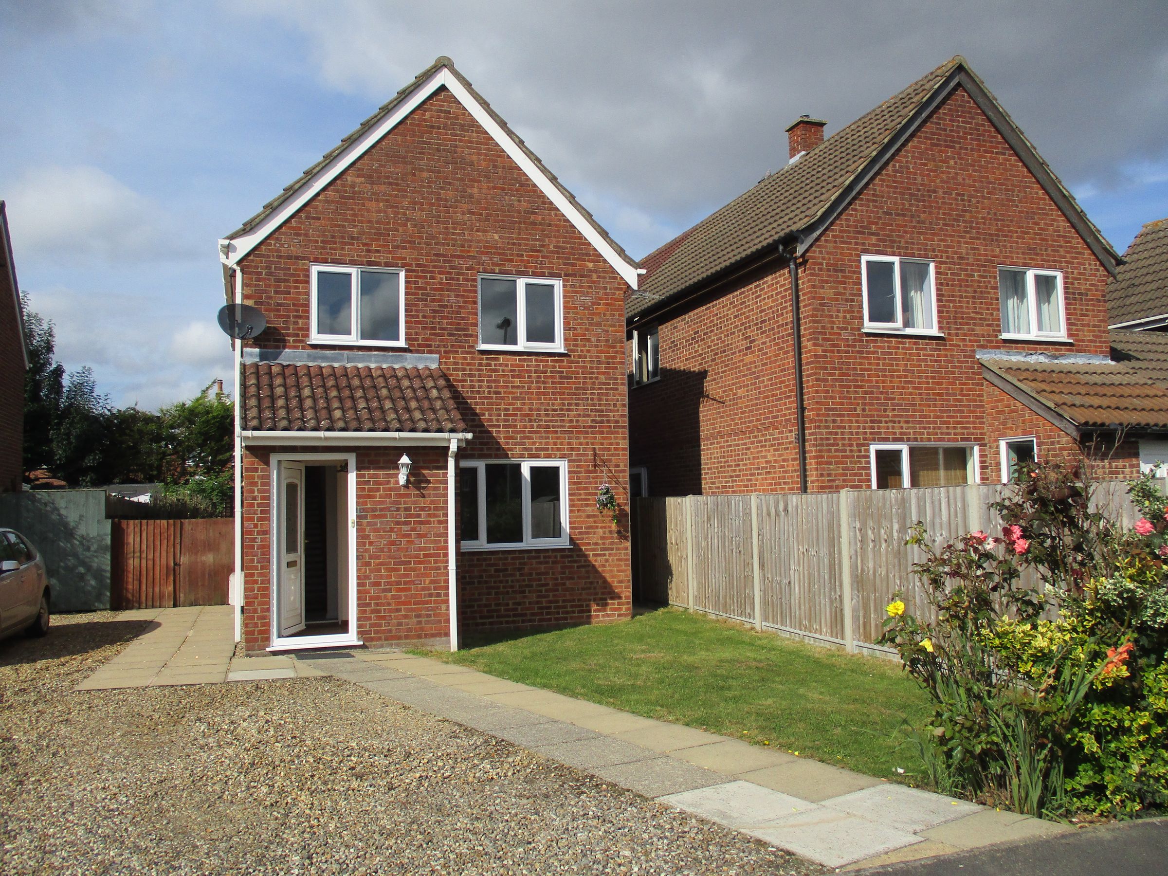 3 bed detached house to rent in High House Avenue, Wymondham NR18 Zoopla