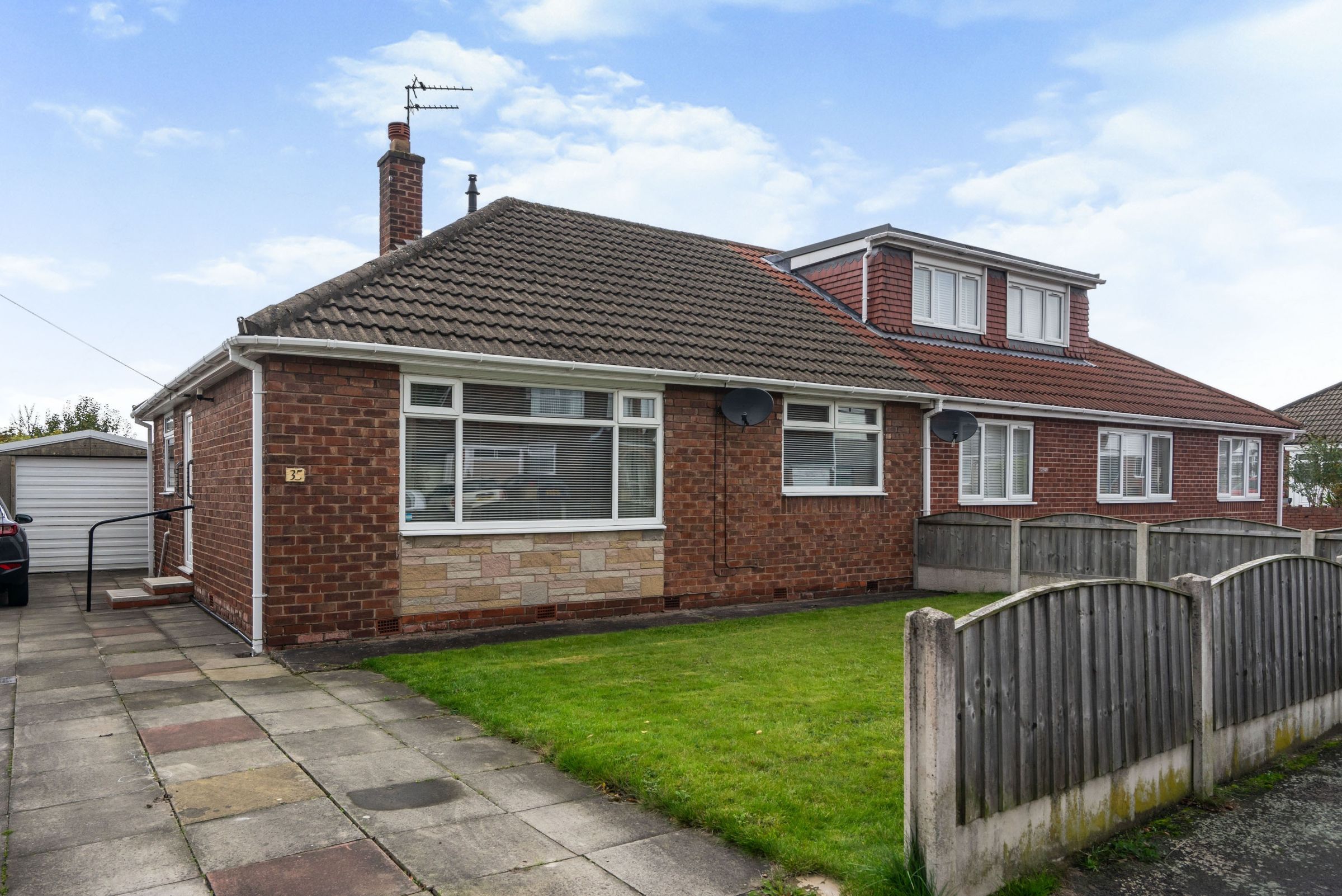 2 bed bungalow for sale in Milnthorpe Road, Burtonwood, Warrington WA5