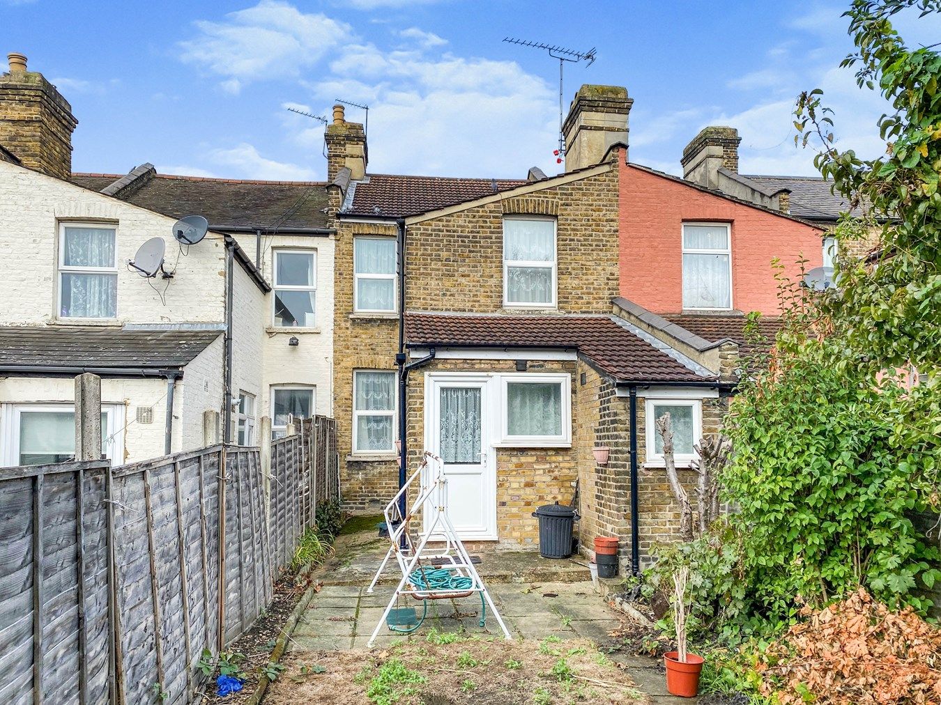 3 bed terraced house for sale in Empress Avenue, Ilford IG1 Zoopla